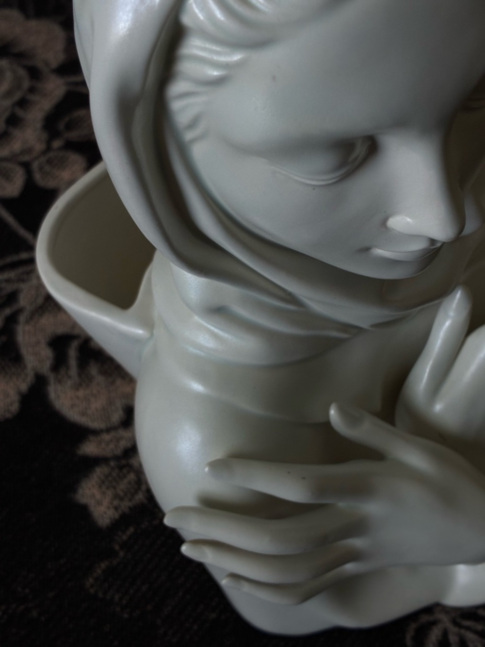 Contemporary White Madonna Sculpture - Unbranded Home Art Accent - Picture 10 of 12